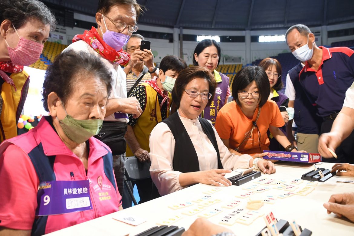 銀髮拉密大賽 動動手動動腦 身體更加健康快樂