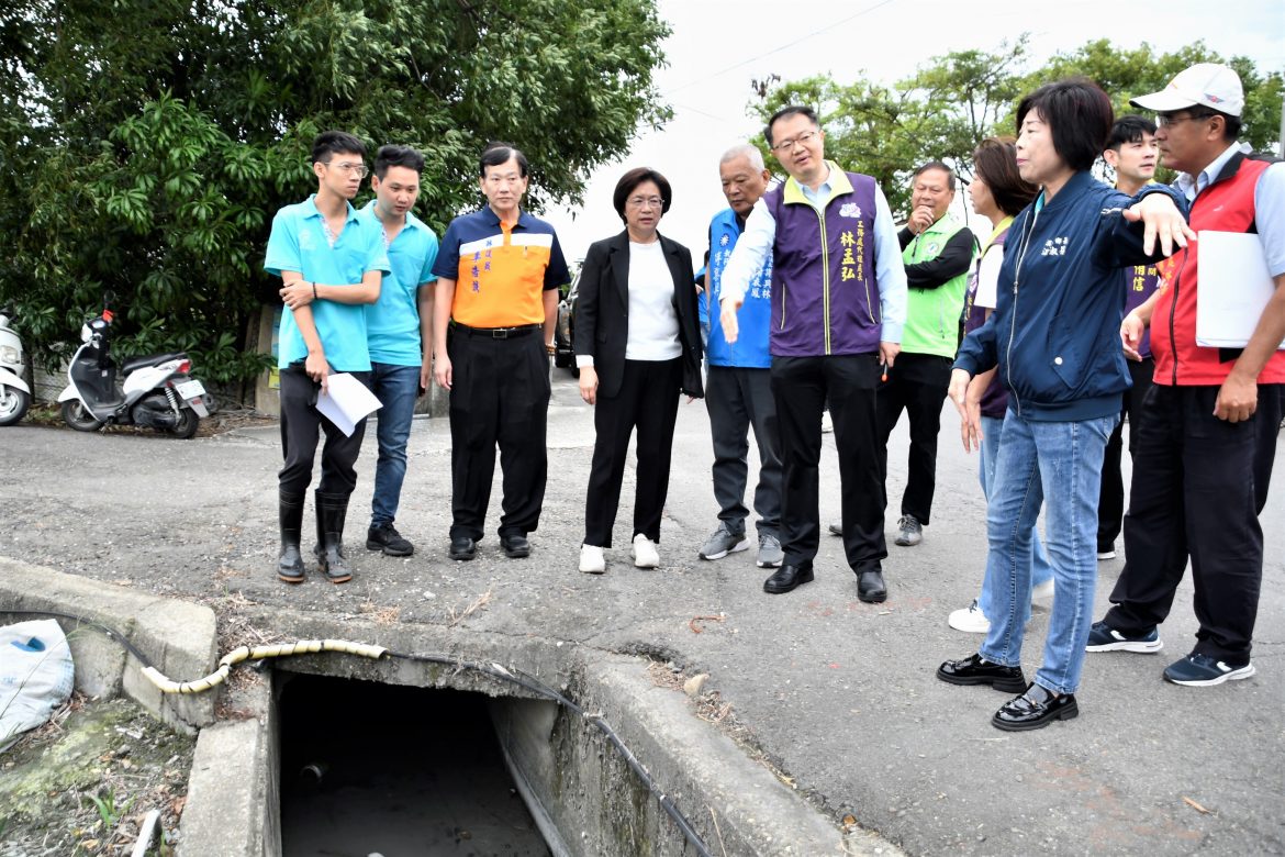 王惠美視察溪州聖天宮旁路口及北斗舜耕路道路 改善危險路段及道路不平 務必如期如質